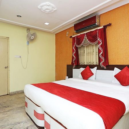 Oyo 4526 Jaydev Vihar Ξενοδοχείο Μπουμπάνεσβαρ Εξωτερικό φωτογραφία