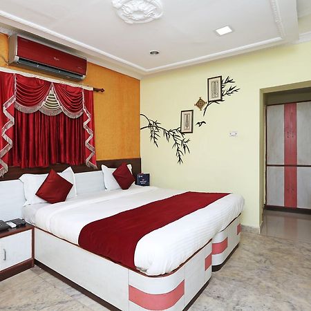 Oyo 4526 Jaydev Vihar Ξενοδοχείο Μπουμπάνεσβαρ Εξωτερικό φωτογραφία